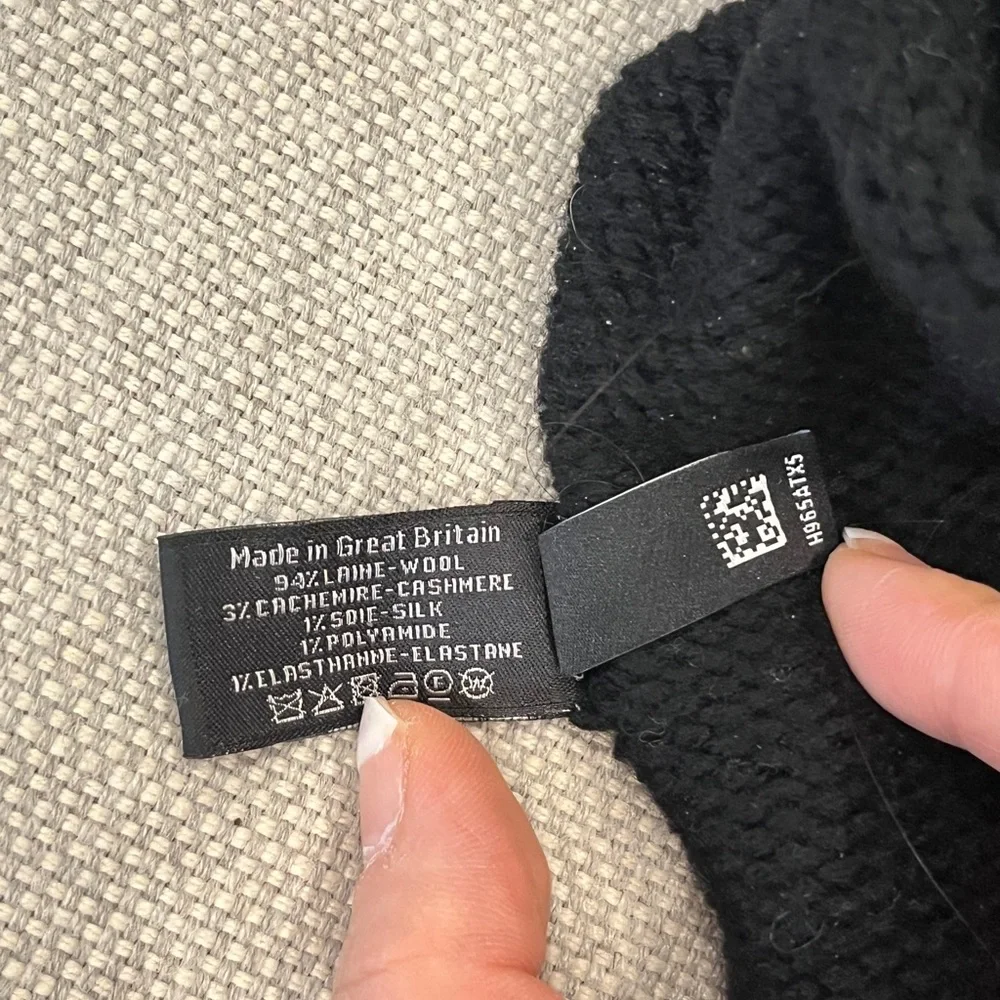 CHANEL Black Knit Beanie